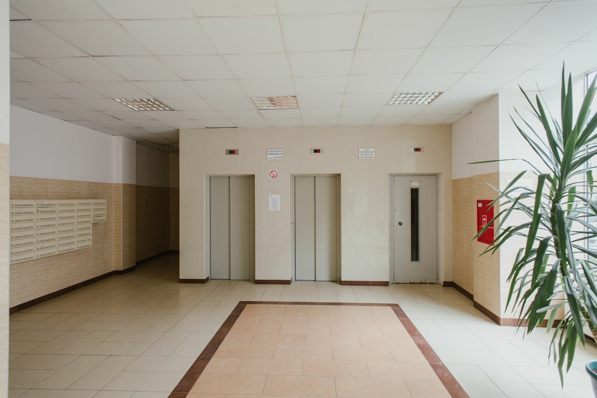 Shortstaypoland Grzybowska Varsóvia Exterior foto